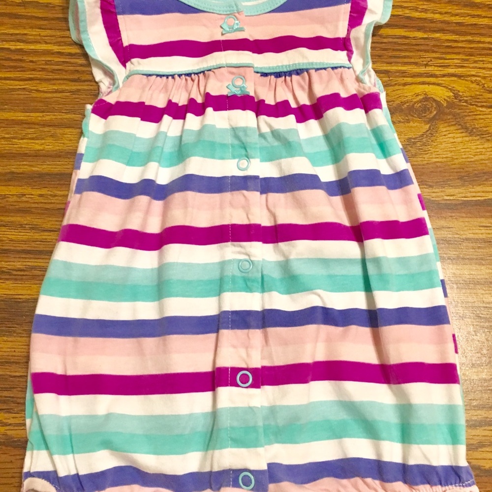 (3) Rompers - Picture 6 of 7